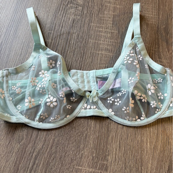 5/$20 Savage X Fenty Floral Sheer Bra 38D - Picture 3 of 7